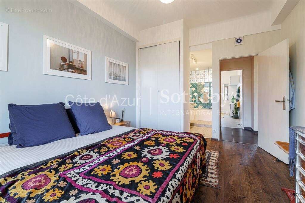 Nice Port, appartement de 90 m² en avant-dernier étage avec balcon et vue dégagée - photo 10