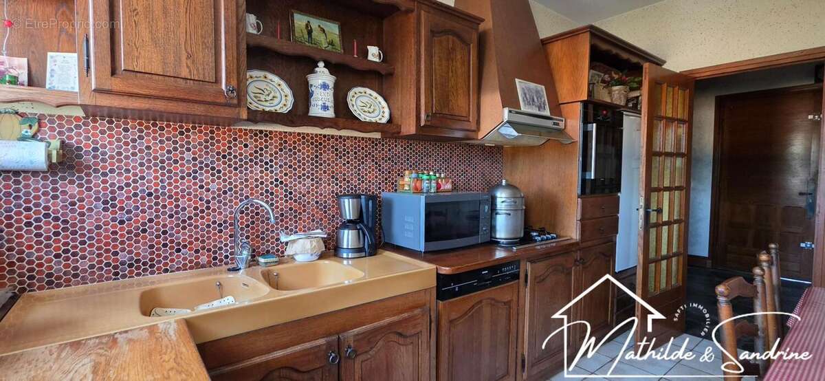 Maison 114 m² à Saint-Remy-De-Chargnat  - photo 3
