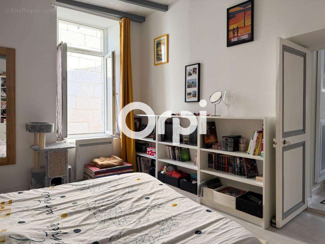 Appartement à FOURAS