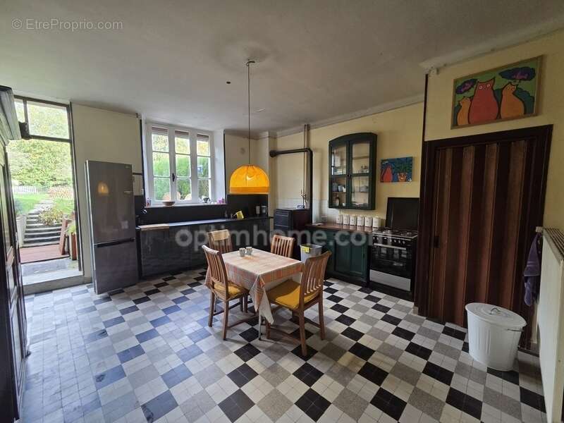 Maison à MONT-DEVANT-SASSEY