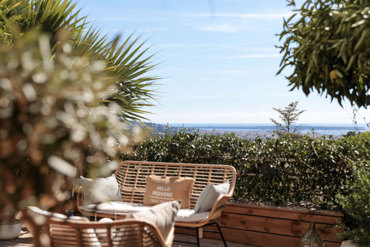 Appartement à LE CANNET