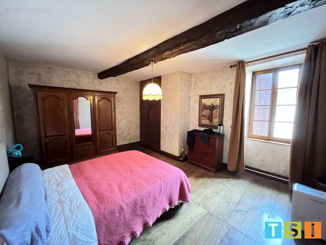 Maison à SENGOUAGNET