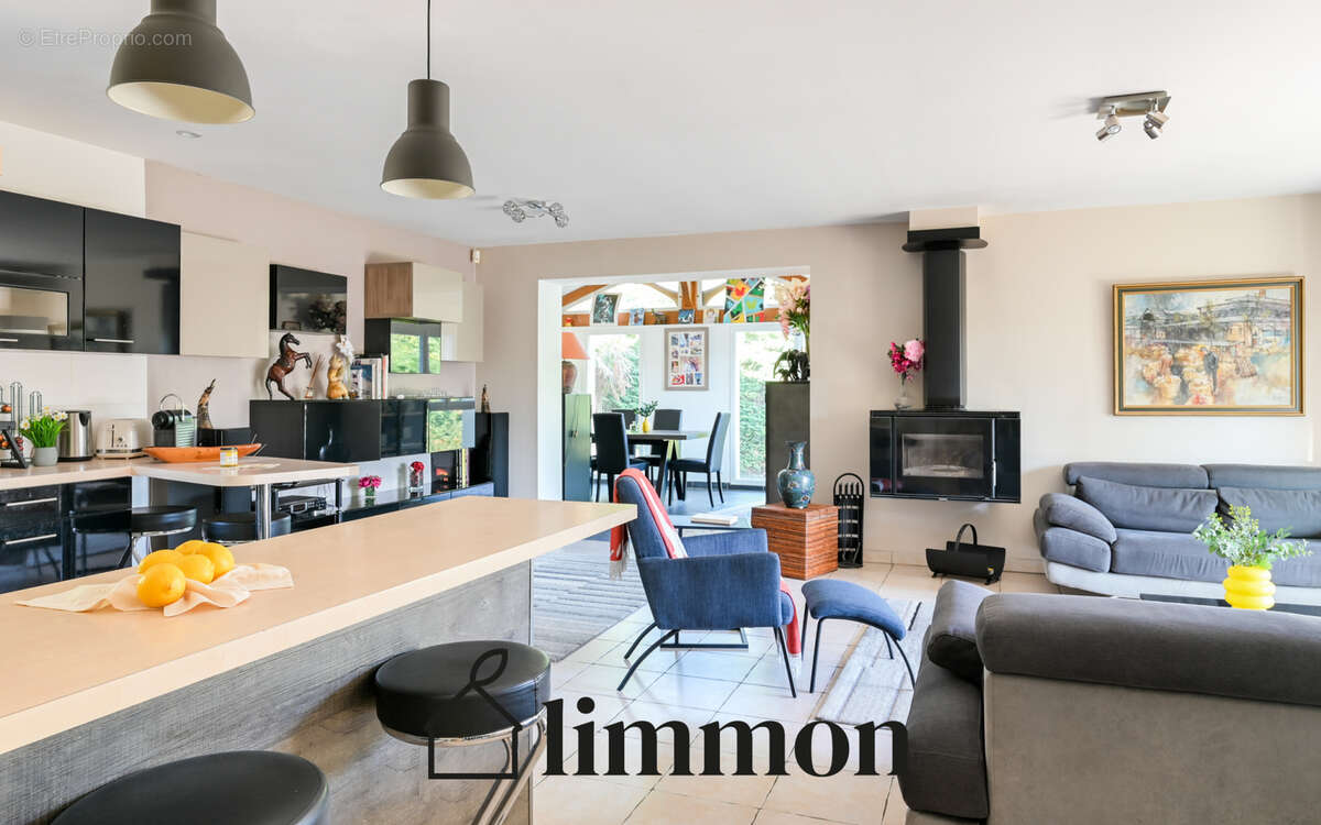 Maison à CAILLOUX-SUR-FONTAINES