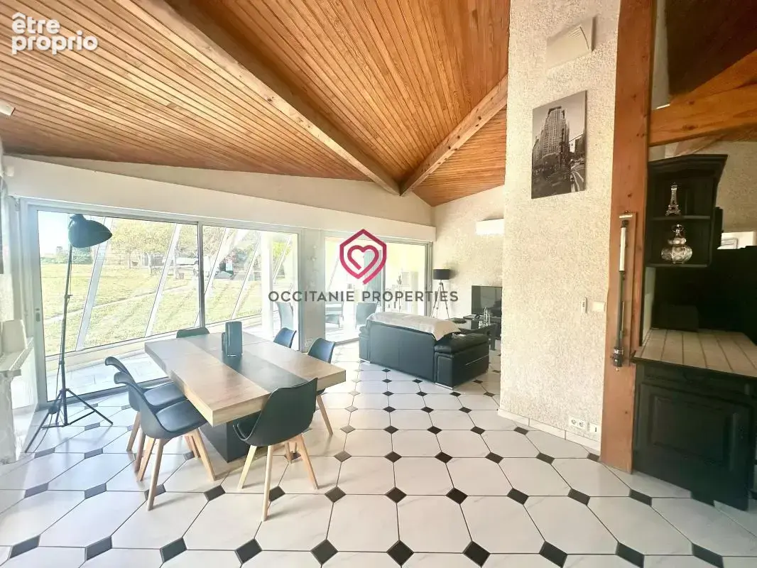 Superbe maison d’architecte avec piscine et dépendances - photo 7