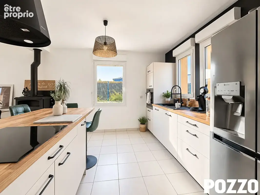 A Vendre - Saint Hilaire Du Harcouet - Maison 5 pièce(s) 98 m² - PROXIMITE DES SERVICES - GARAGE - photo 8