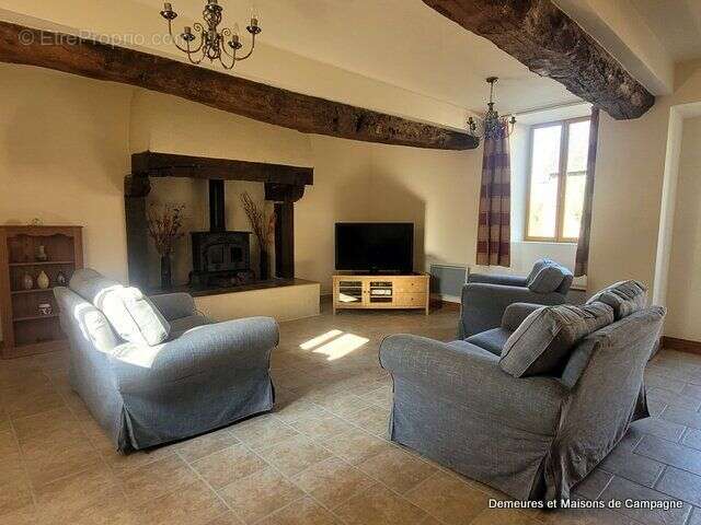 Maison 217 m² à Saint-James  - photo 4