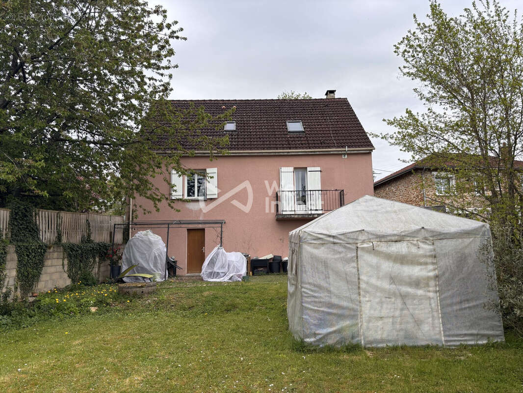 Maison à LA FERTE-GAUCHER