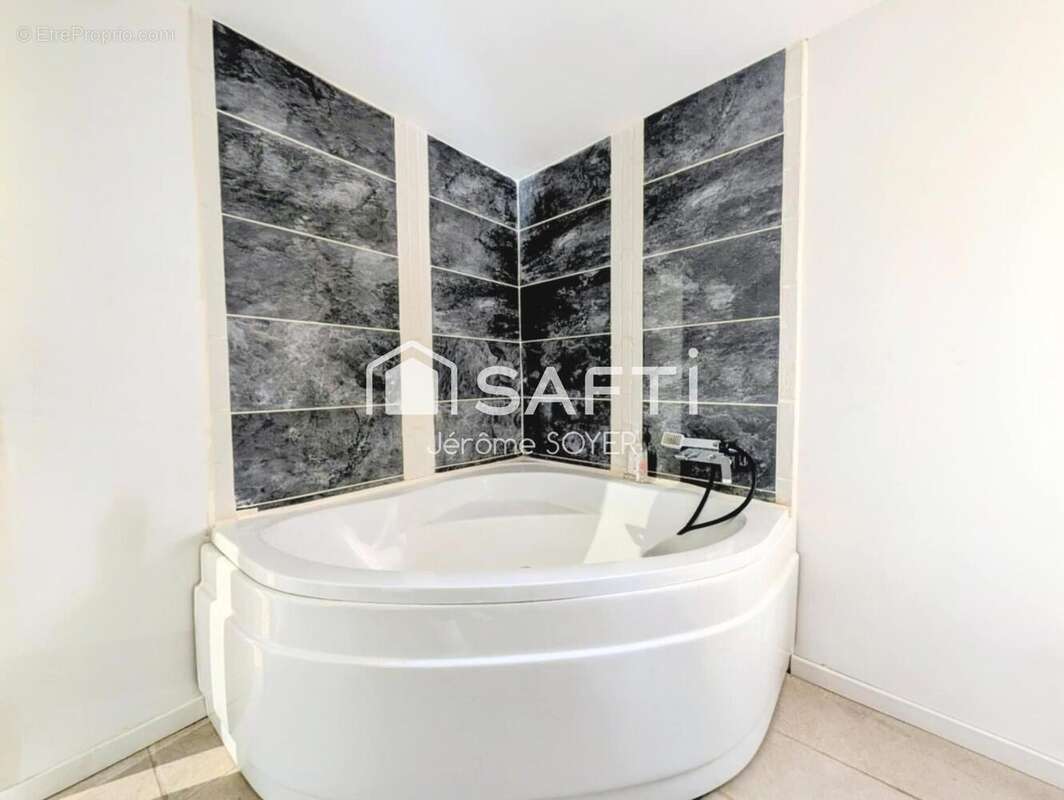 Photo 5 - Maison à CABANNES