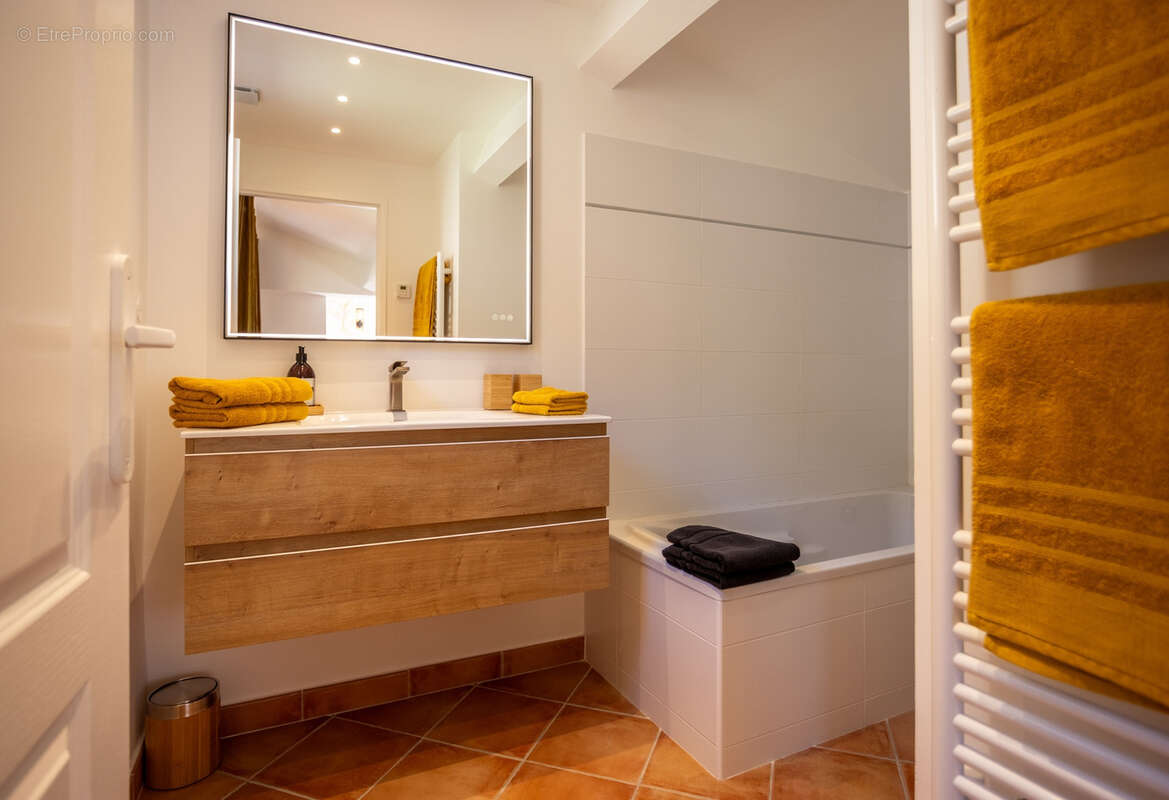 Maison à LA LONDE-LES-MAURES