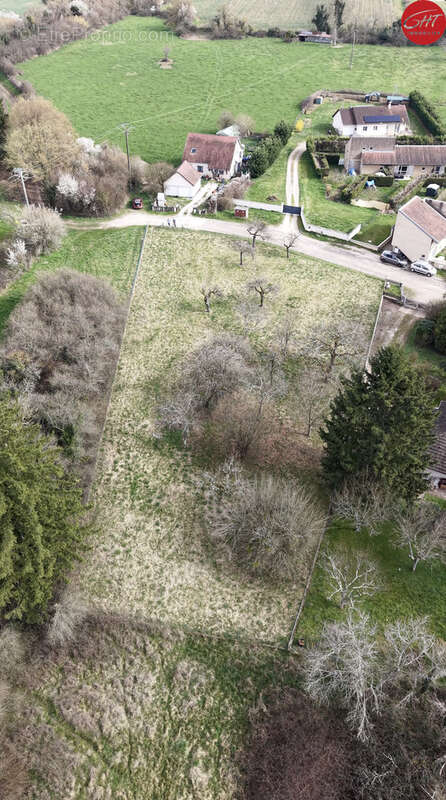 Terrain à PESMES