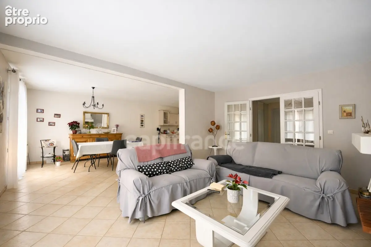 Maison familiale 5 chambres - Beaux volumes - Proche VERNON - photo 4