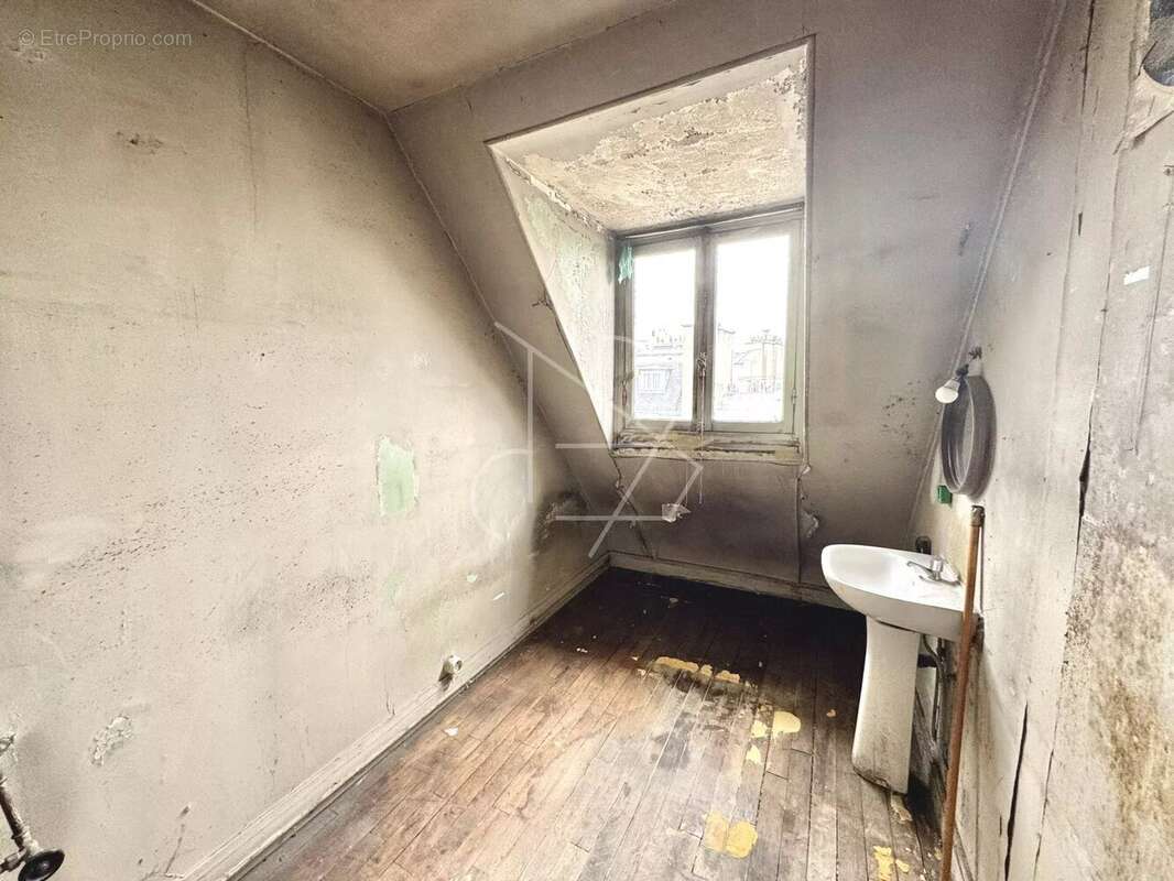 Appartement à PARIS-8E