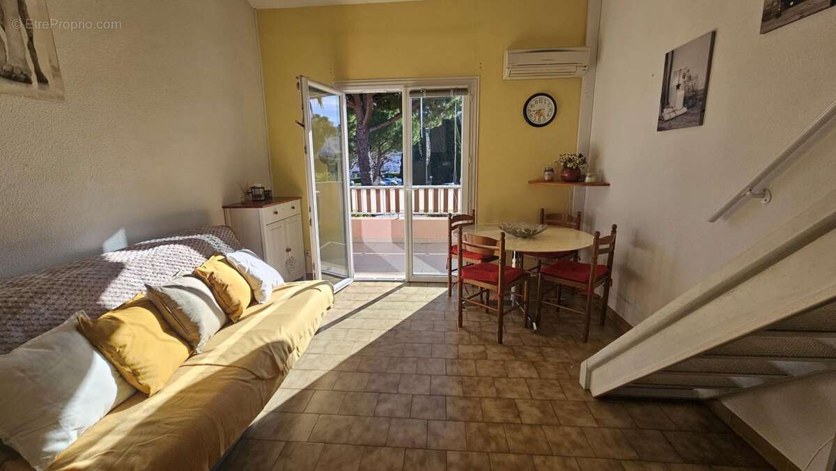 Appartement à VALLAURIS