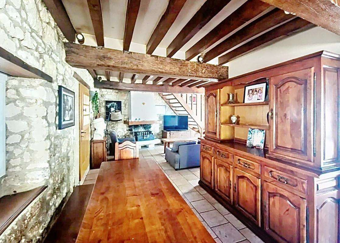 Maison de Village  Près de Crépy En Valois 6 pièce(s) 121 m2 - photo 5