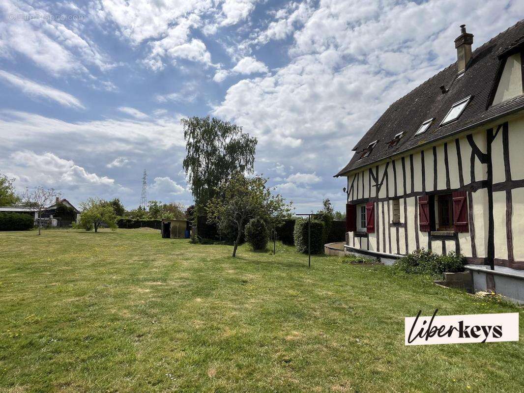 Maison à SAINT-OUEN-D'ATTEZ