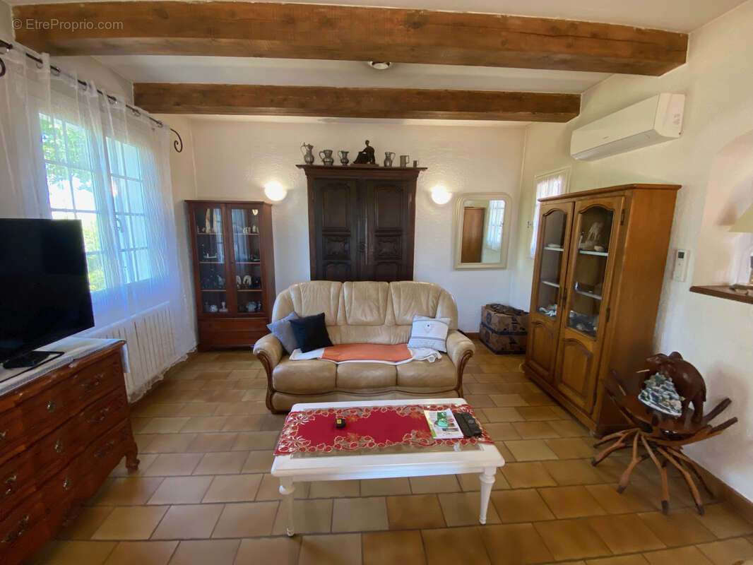 Maison à CADEROUSSE