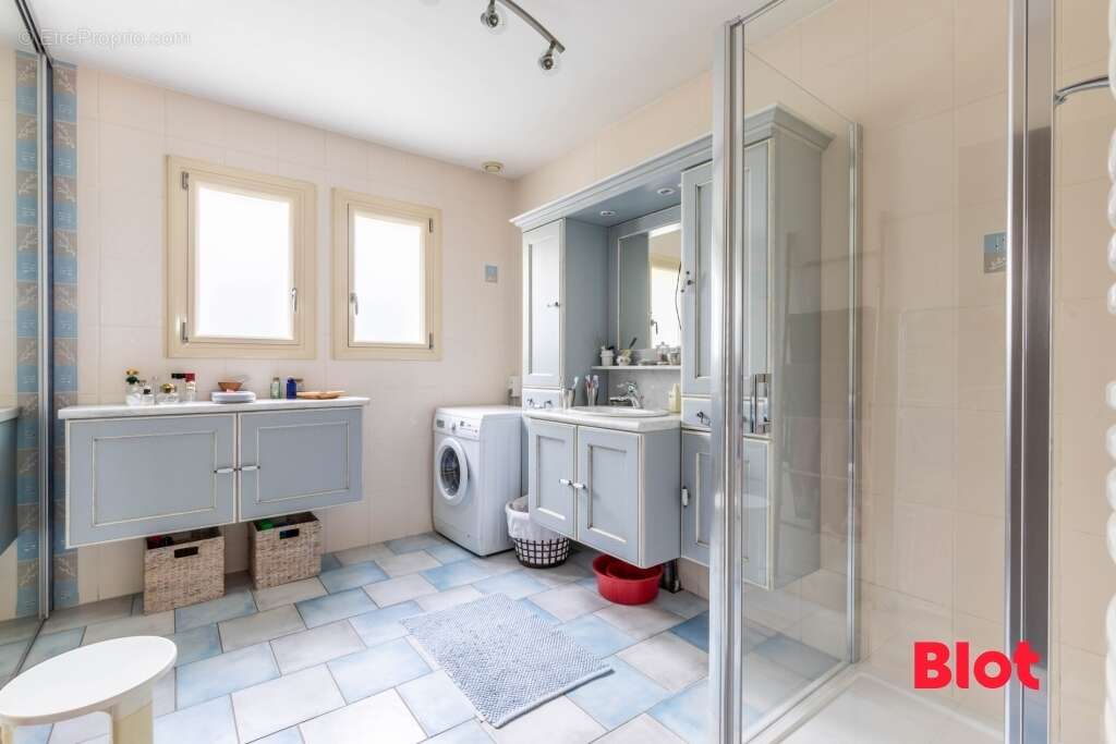 Maison 151 m² à Betton  - photo 7