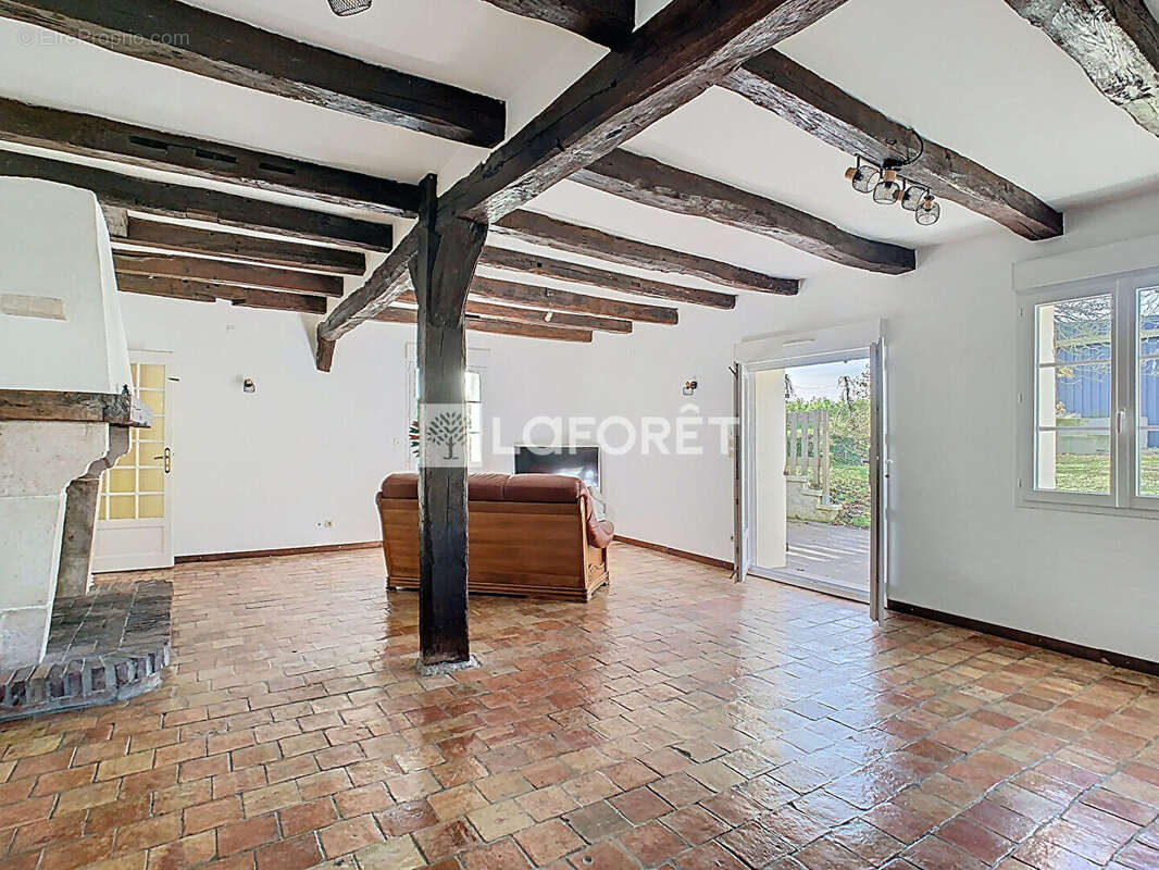 Maison à LA CROIX-EN-CHAMPAGNE