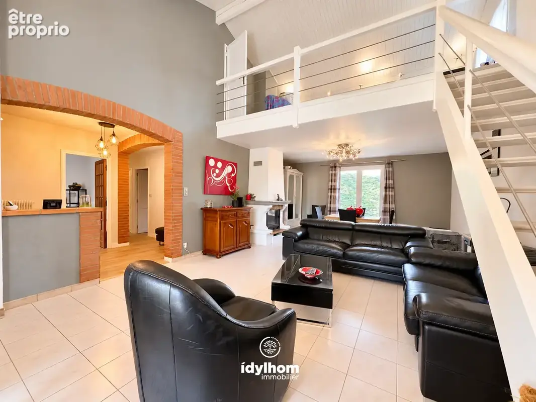 Maison T6 de 138 m2 avec jardin et double garage à Villeneuve-Tolosane - photo 5