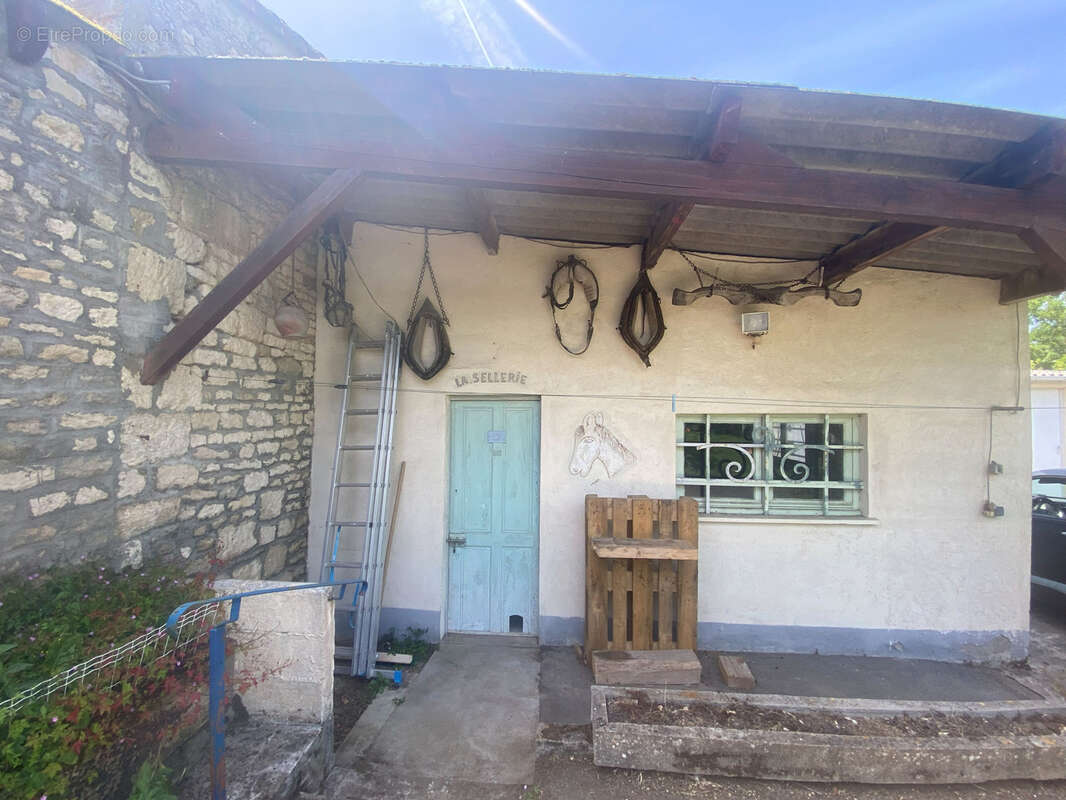 Maison à BESSINES