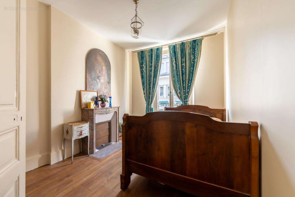 Maison 421 m² à Puiseaux  - photo 16