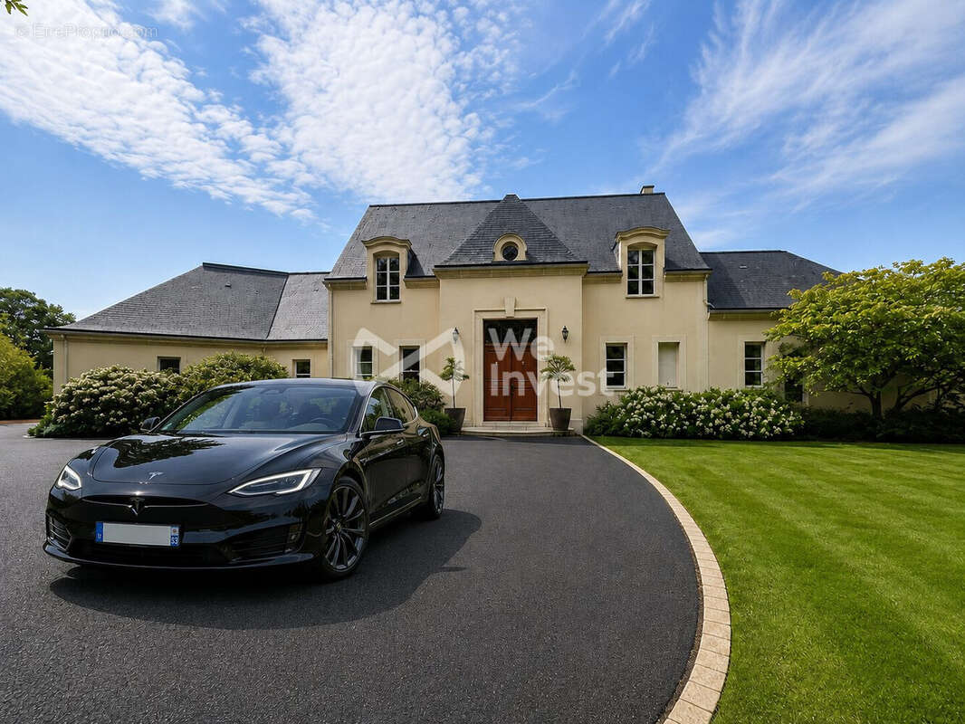 Maison 217 m² à Laval  - photo 3