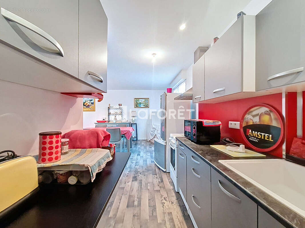 Maison à ESSERTENNE-ET-CECEY