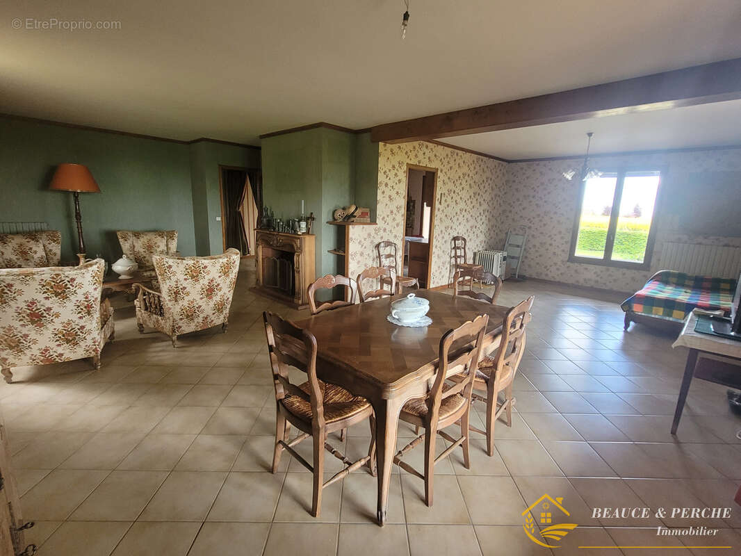 Maison à FONTENAY-SUR-EURE