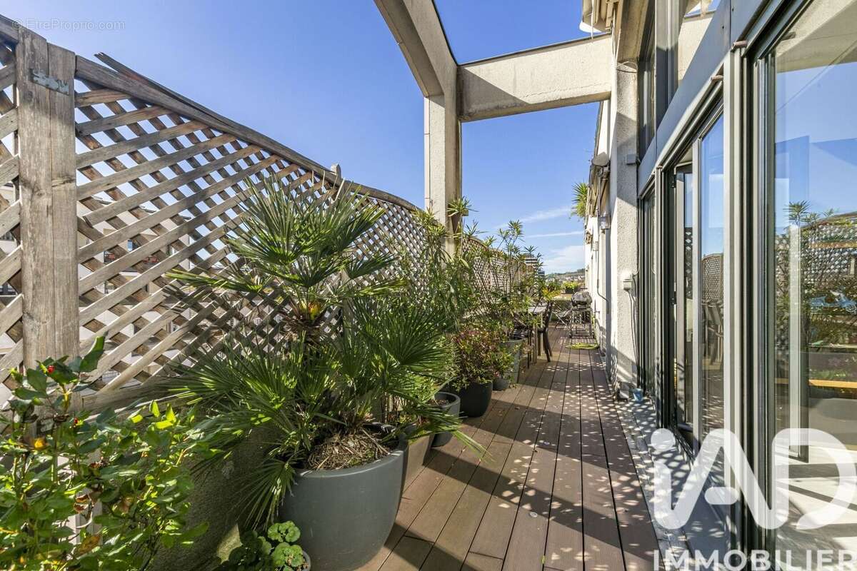 Photo 2 - Appartement à PUTEAUX