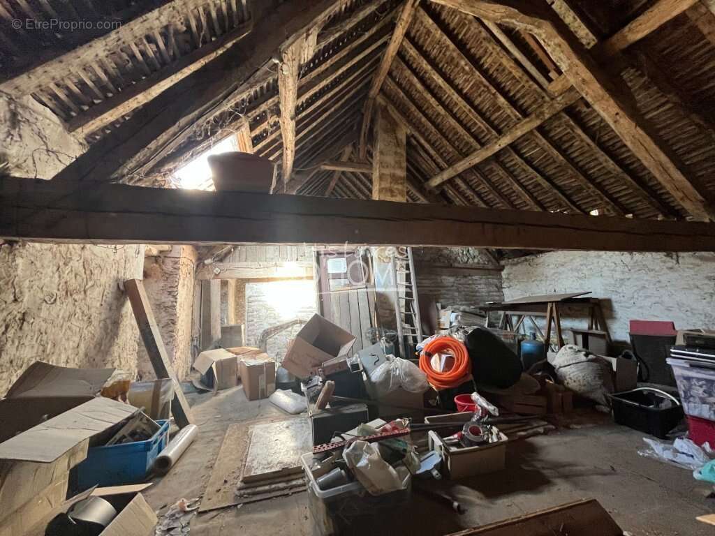 Maison à JOUY-LE-CHATEL