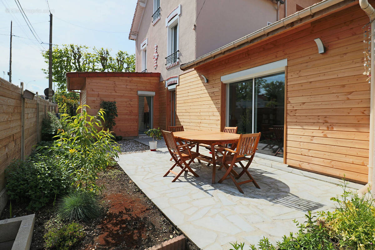 Maison à ROSNY-SOUS-BOIS