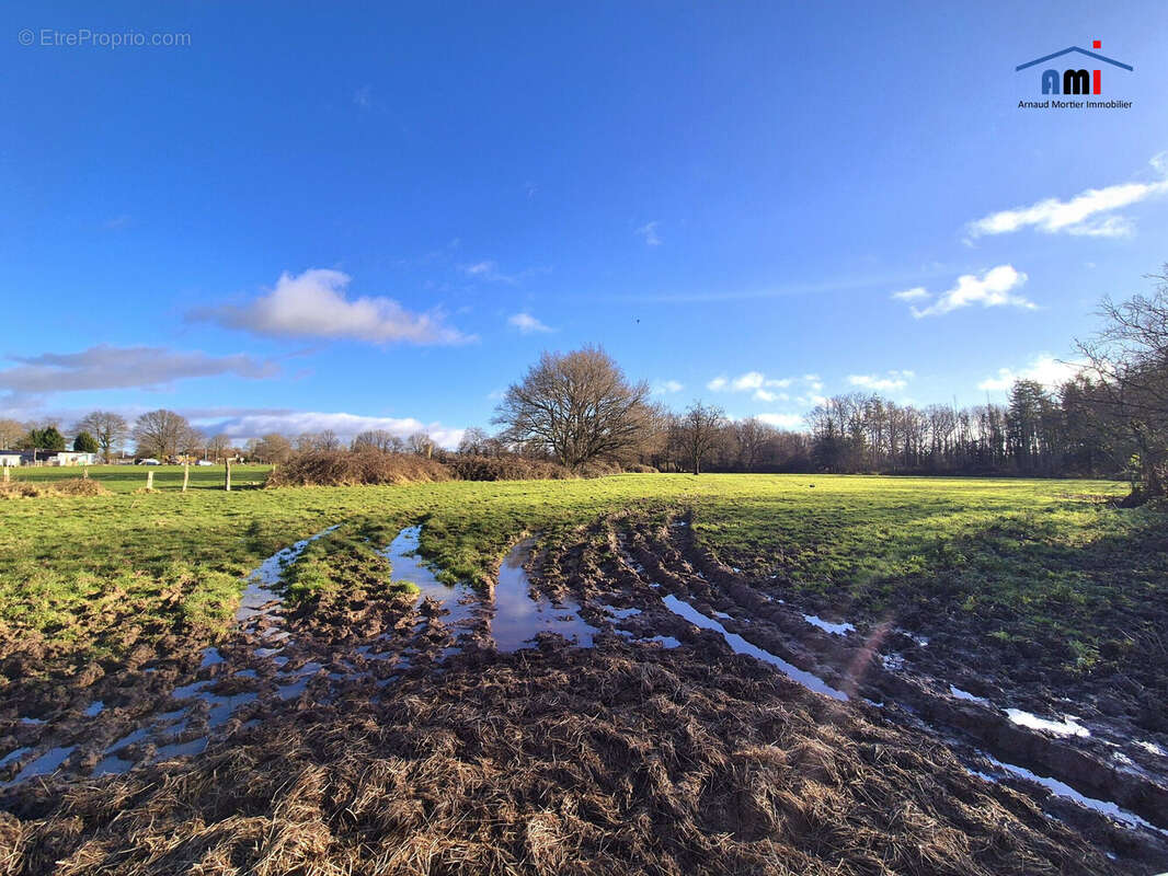 Maison à MOUTIERS-AU-PERCHE