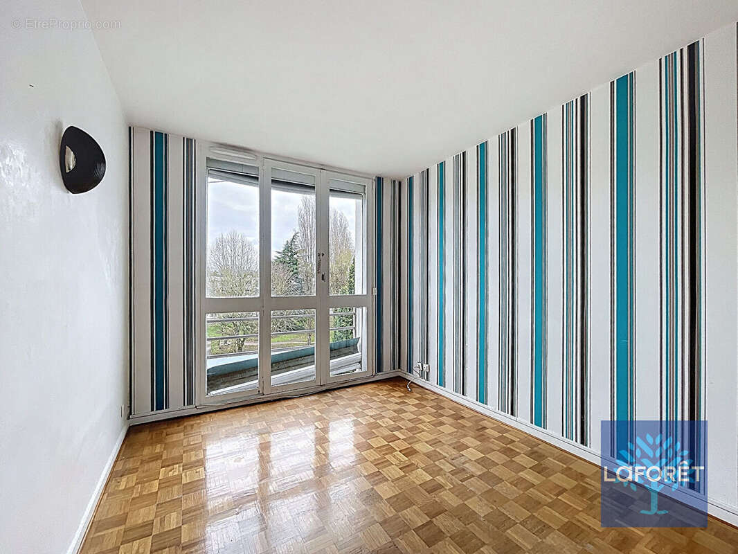 Appartement à CHILLY-MAZARIN