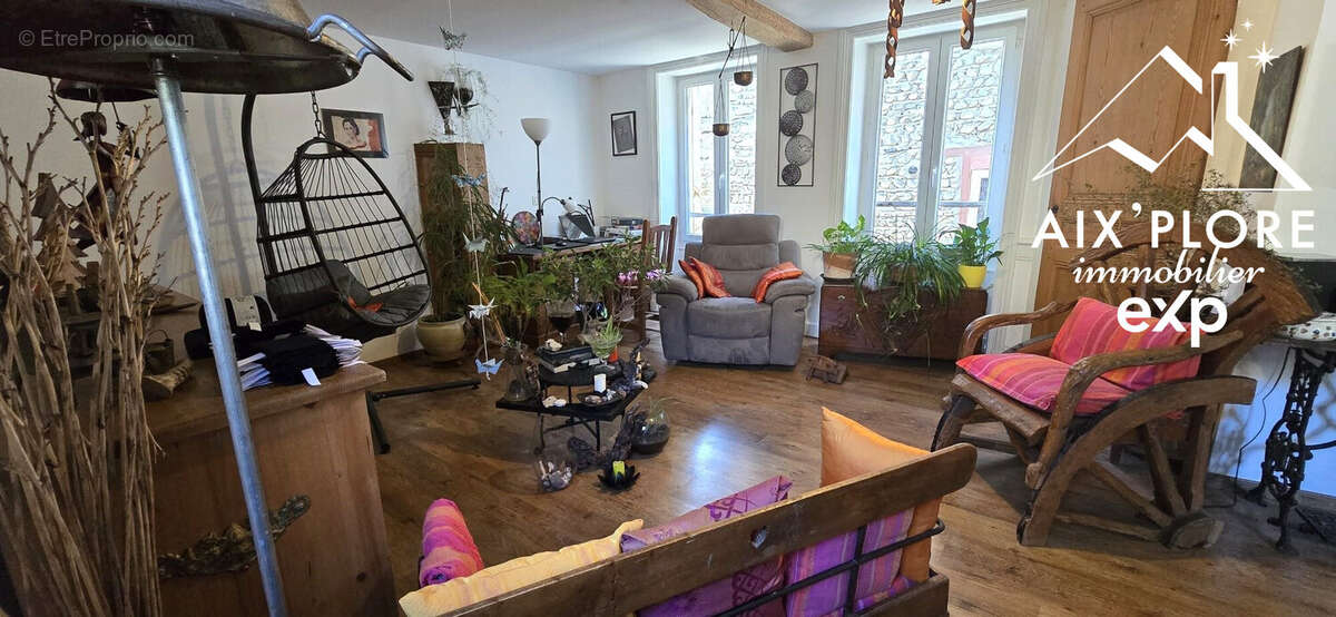 Maison à AMBUTRIX