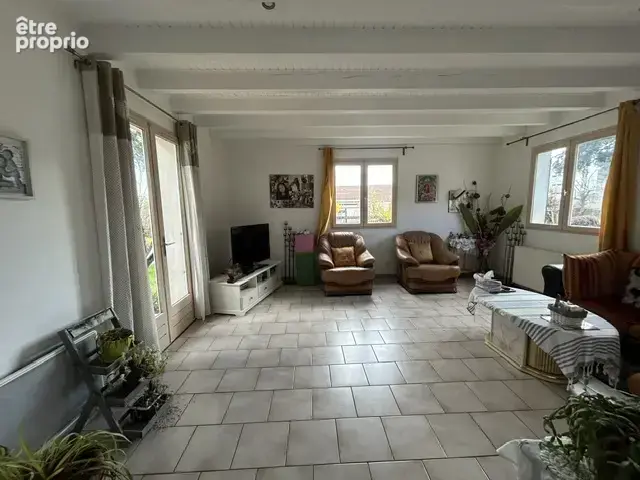 Maison à vendre à ANNONAY avec 4 chambres et terrain attenant. - photo 8