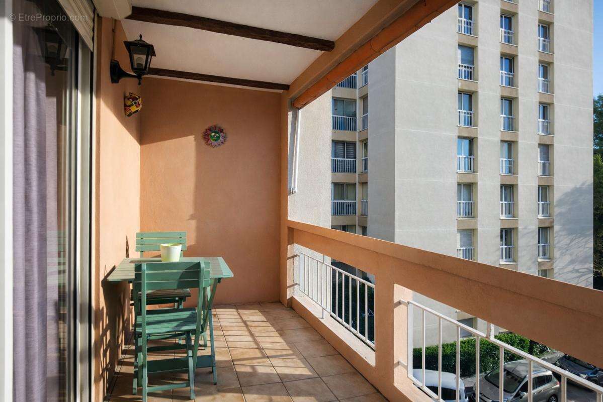 Appartement à MARSEILLE-11E