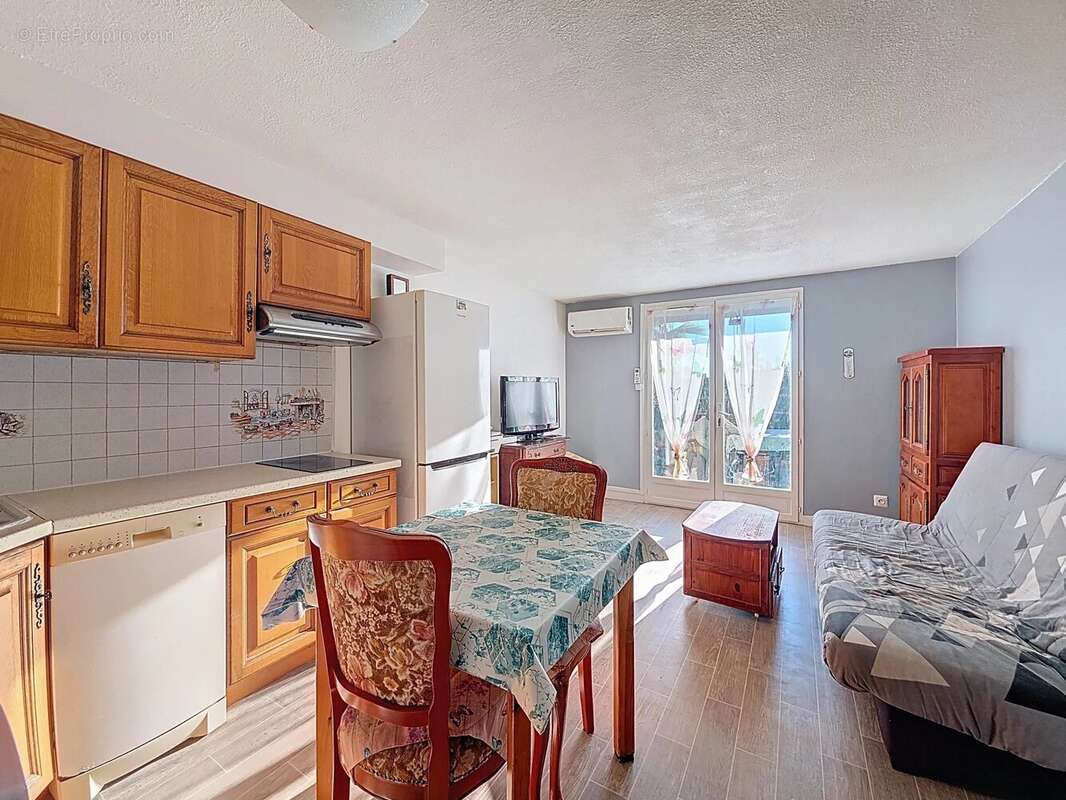 Appartement à VILLENEUVE-LOUBET
