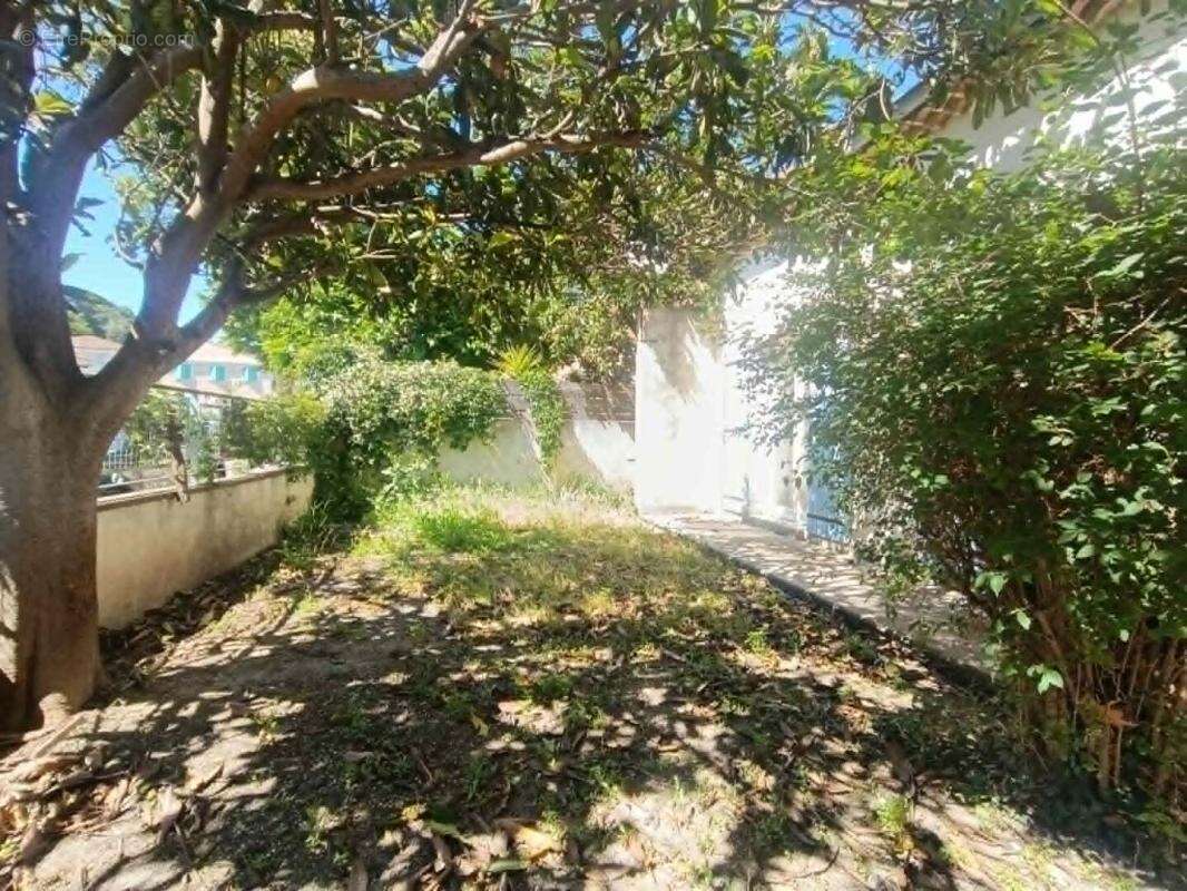 Maison Saint Chamas 4 pièce(s) 80 m2 avec JARDIN ET COURS - photo 4