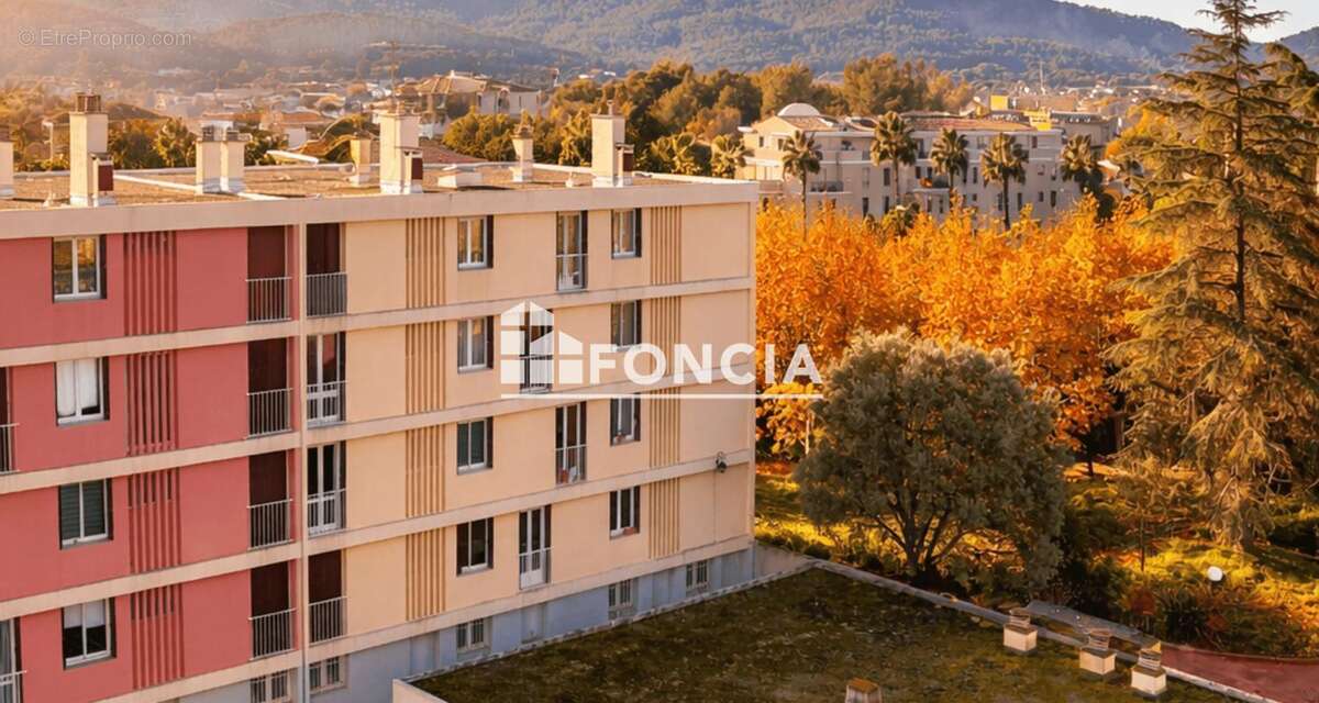 Appartement à HYERES