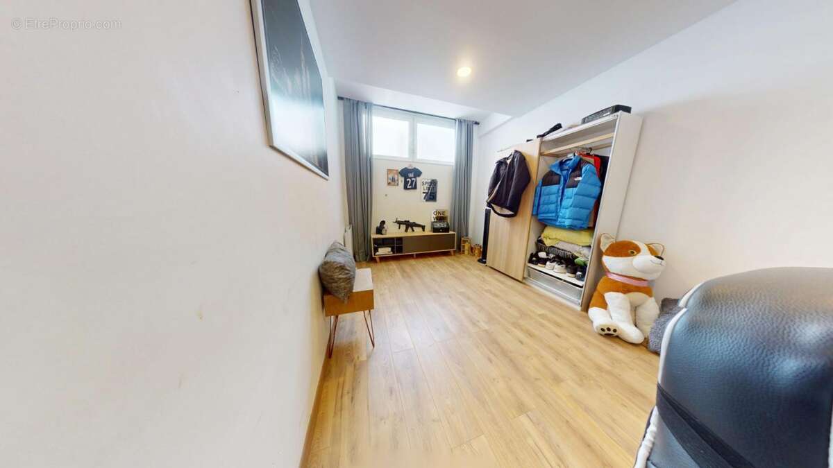 Maison à SAINT-MAUR-DES-FOSSES