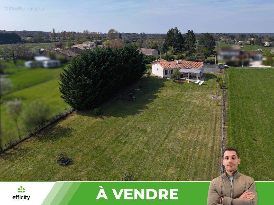 Maison à BONNEUIL-MATOURS