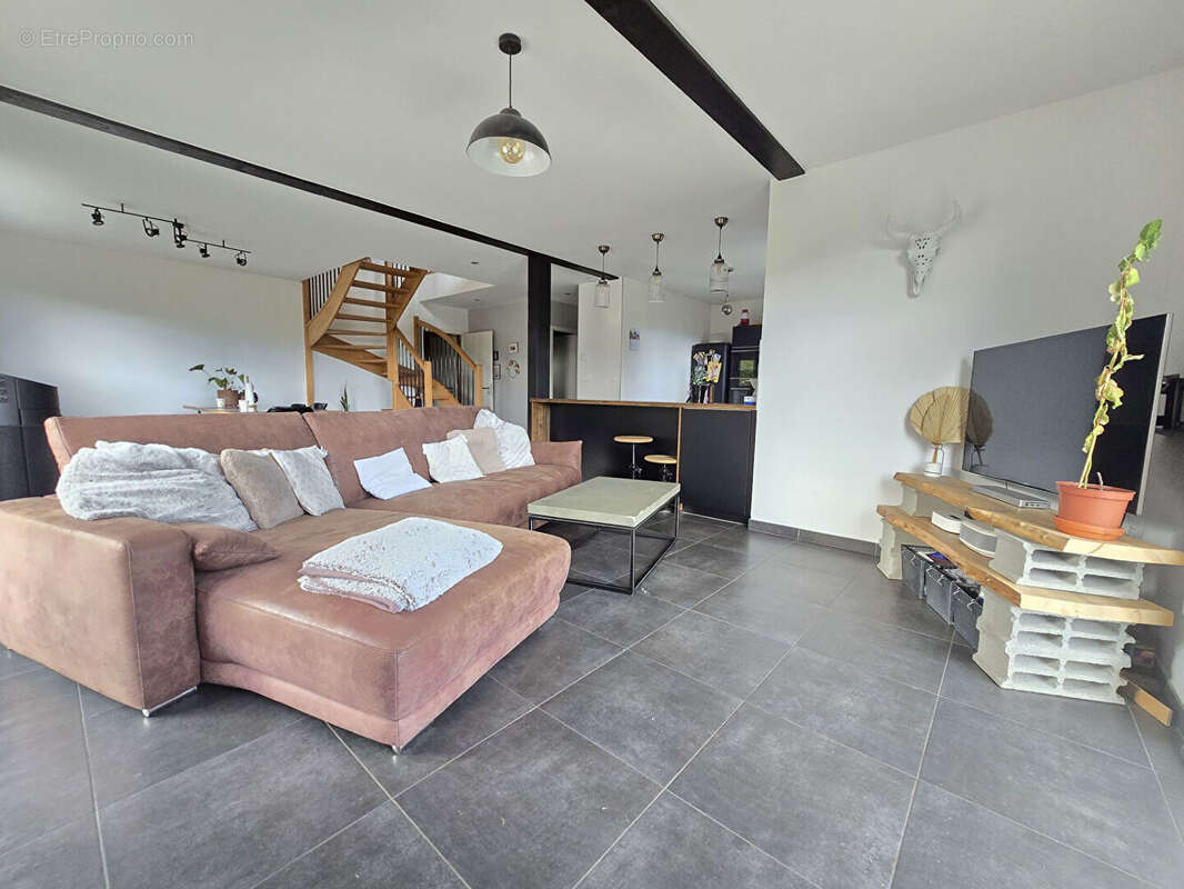 Maison à TOUILLON-ET-LOUTELET