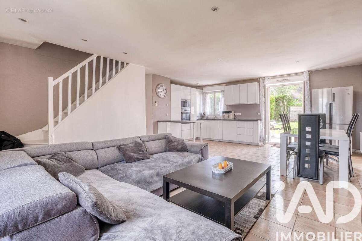 Maison 100 m² à Villeroy  - photo 2