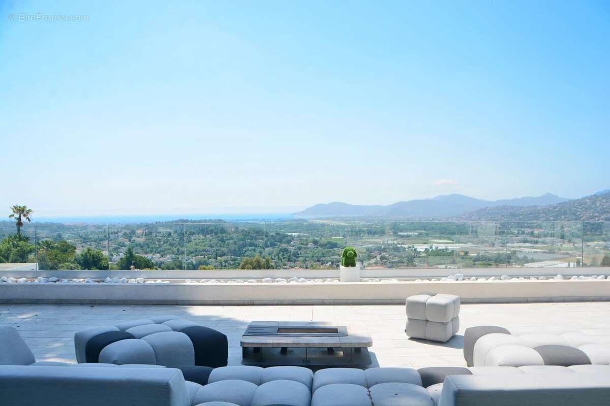 Maison à MOUGINS