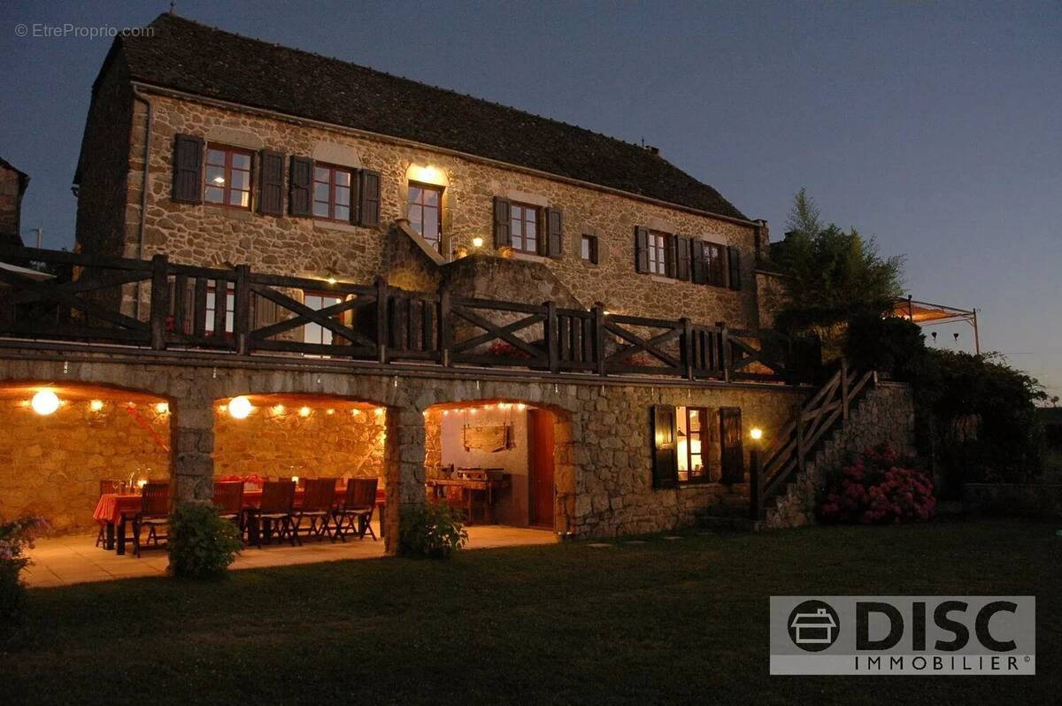 Maison à SAINT-ANDRE-DE-NAJAC