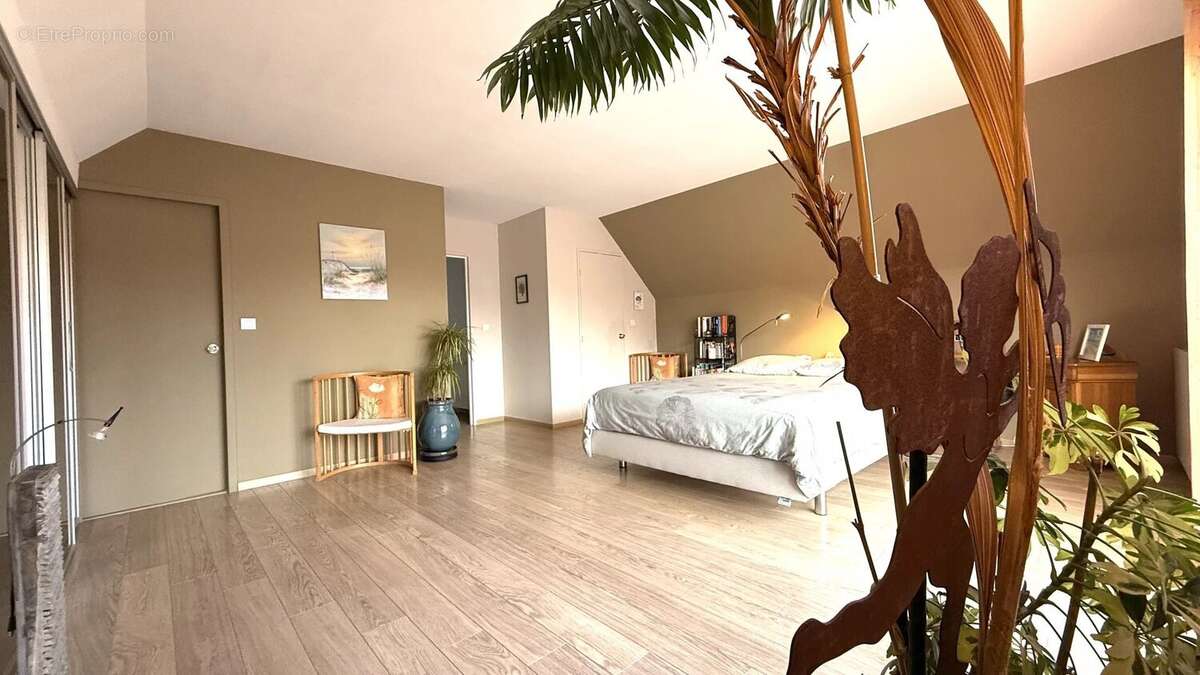 Maison à MONTIGNY-LE-BRETONNEUX