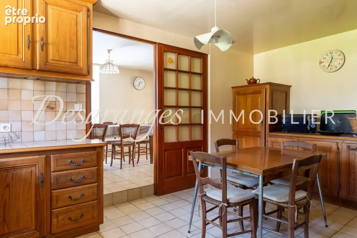 Maison 309 m² à Hautefort  - photo 9