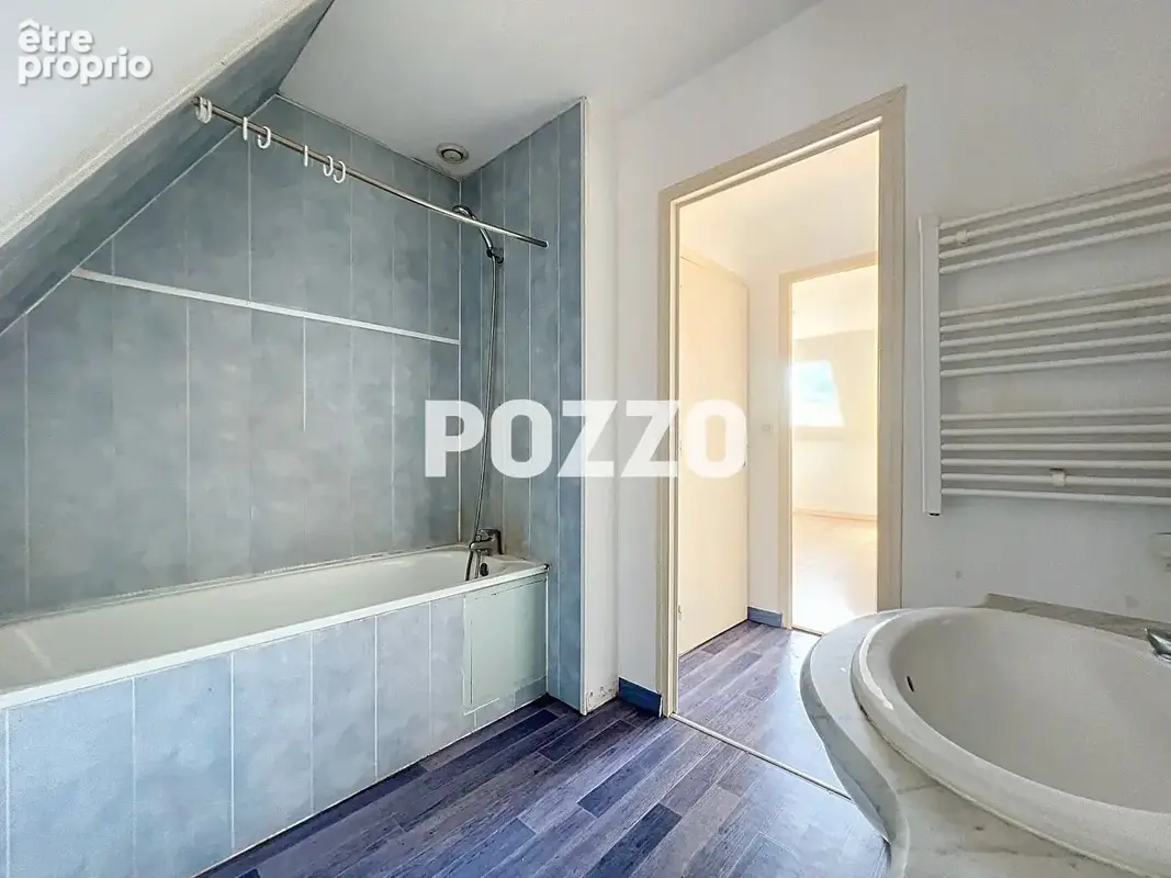 A Vendre - Mortain Bocage - Immeuble 16 pièce(s) 356 m² - 7 LOGEMENTS - photo 5