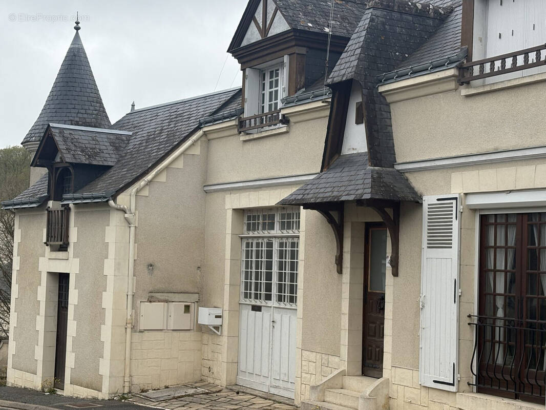 Maison à SAINT-OUEN-LES-VIGNES