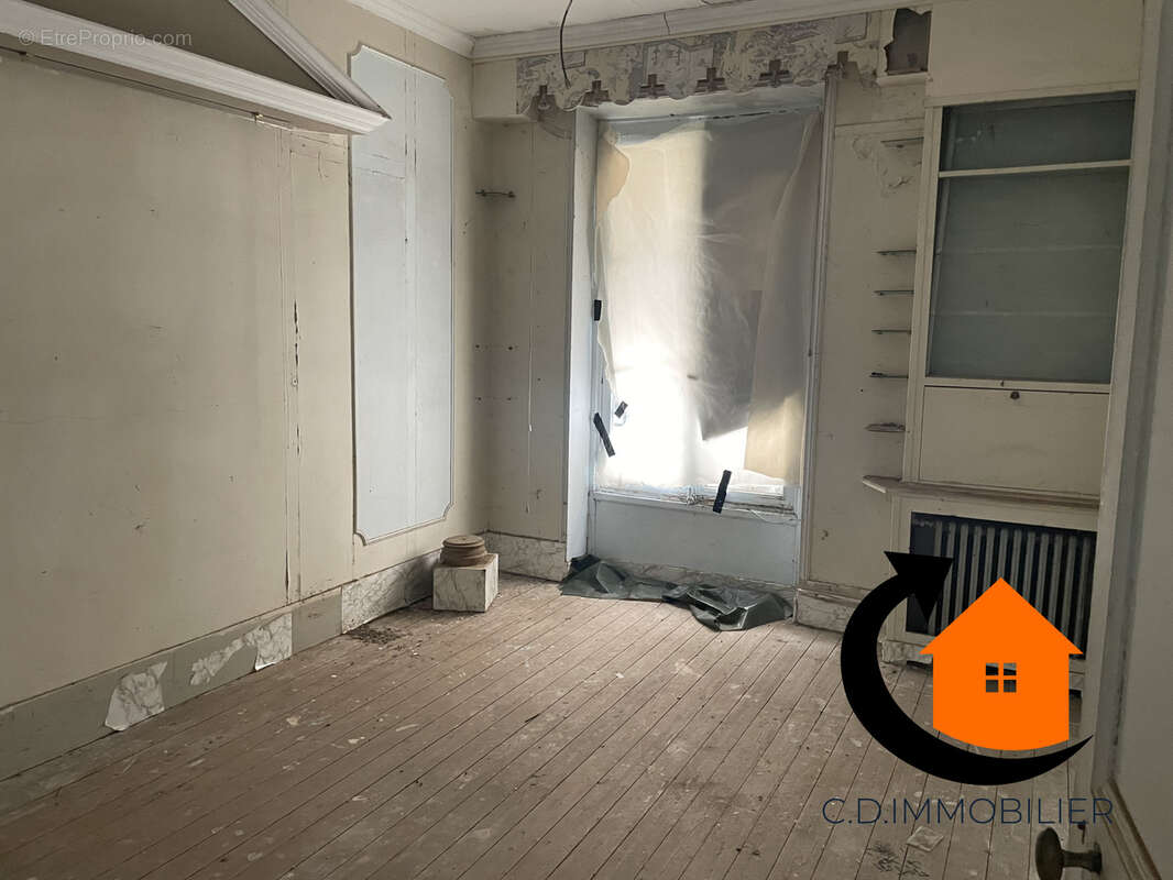 Maison à CHAMPROND-EN-GATINE